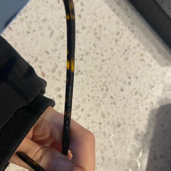 Prada polarized sunglasses - Picture 4 of 8